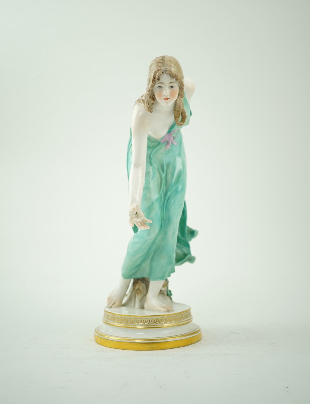 A Meissen porcelain figure, known as the 'Kugelspielerin', circa 1905, modelled by Walter Schott